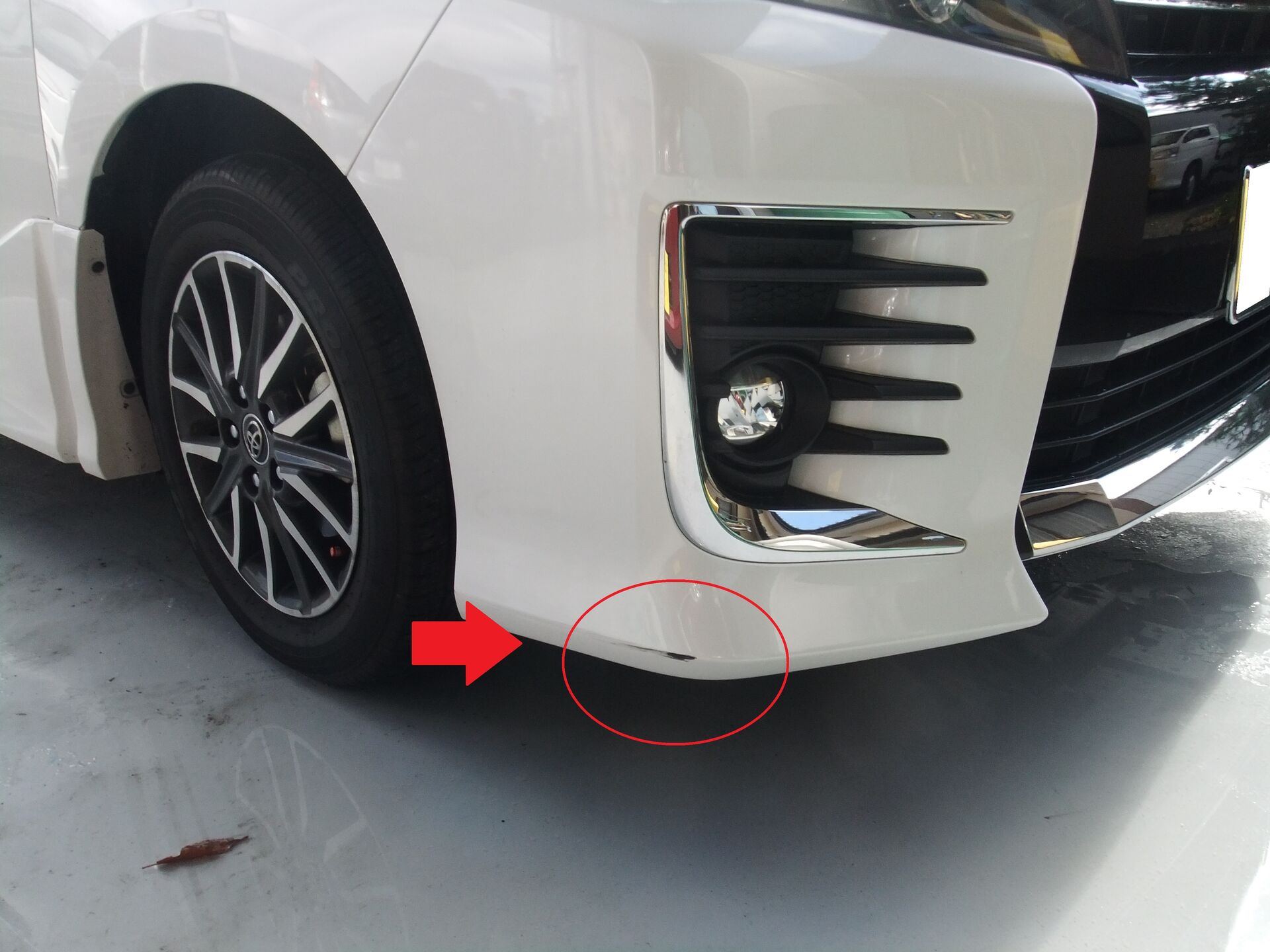 バンパーなどの擦り傷